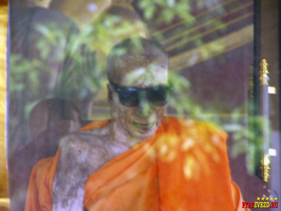 Монах Луанг Пхо Дэнг