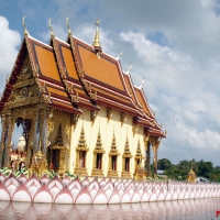 Храм Wat Plai Laem