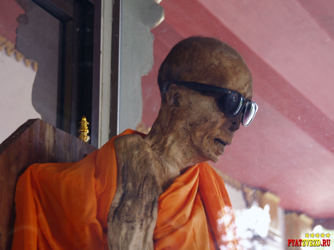 Мумия монаха Луанг Пхо Даенга